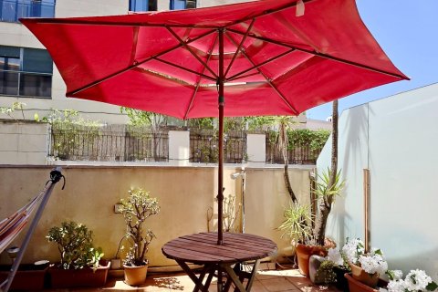 Huoneisto myytävänä Valencia, Espanja, 3 makuuhuonetta, 118 m2 No. 133438 - kuva 2