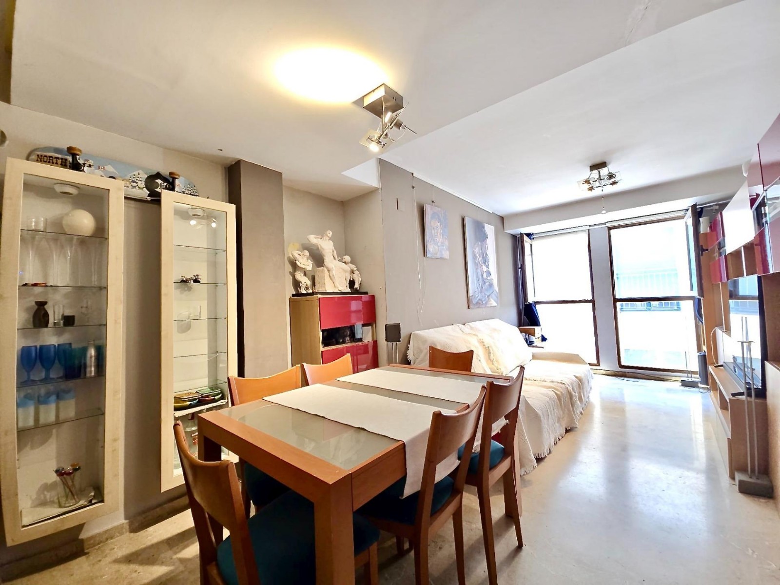 Apartment in Valencia, Spain 3 bedrooms, 118 sq.m. No. 133438