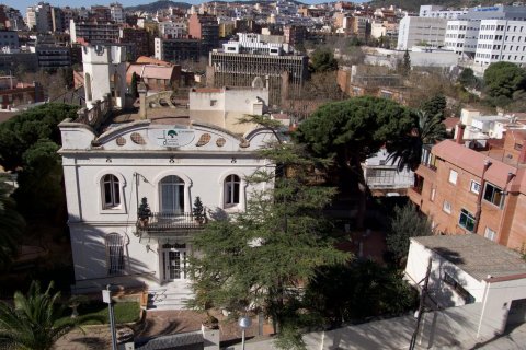 Villa à vendre Barcelona, Espagne, 2 chambres, 650 m2 No. 133436 - photo 4