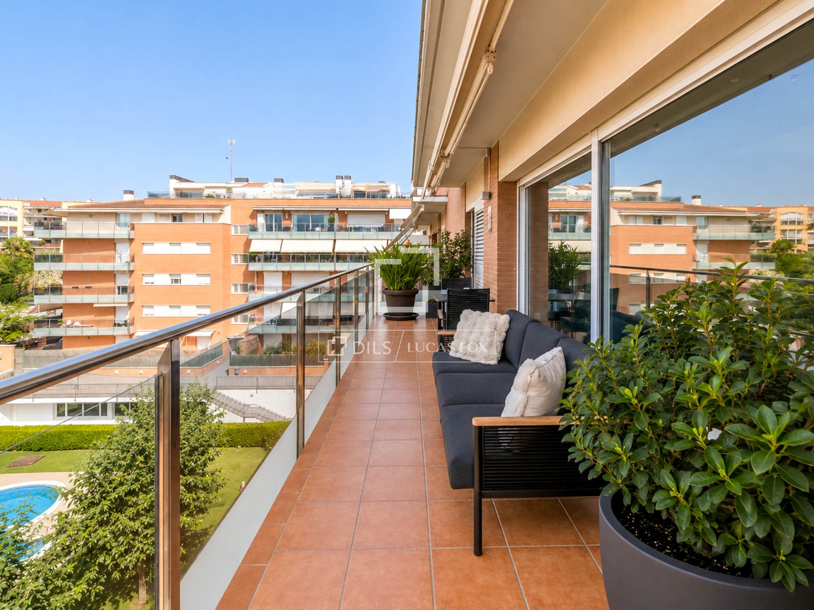 Kattohuoneisto Sitges, Barcelona, Espanja 4 makuuhuonetta, 159 m2 No. 192712