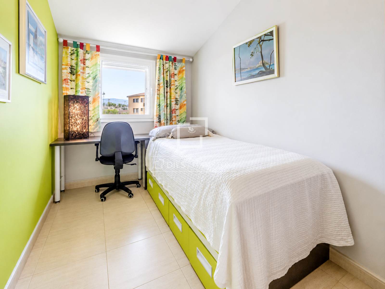 Kattohuoneisto Sitges, Barcelona, Espanja 4 makuuhuonetta, 159 m2 No. 192712
