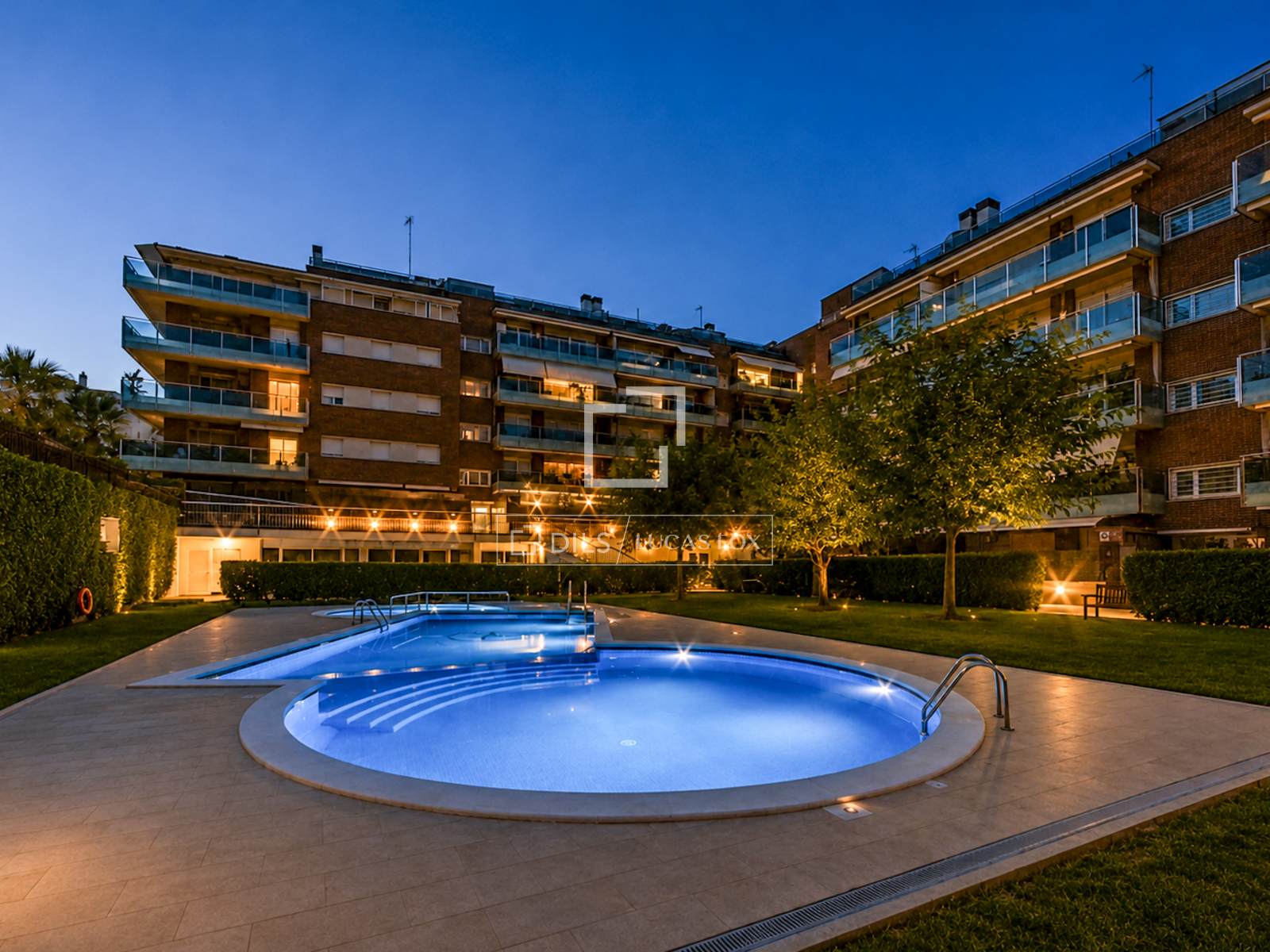 Kattohuoneisto Sitges, Barcelona, Espanja 4 makuuhuonetta, 159 m2 No. 192712