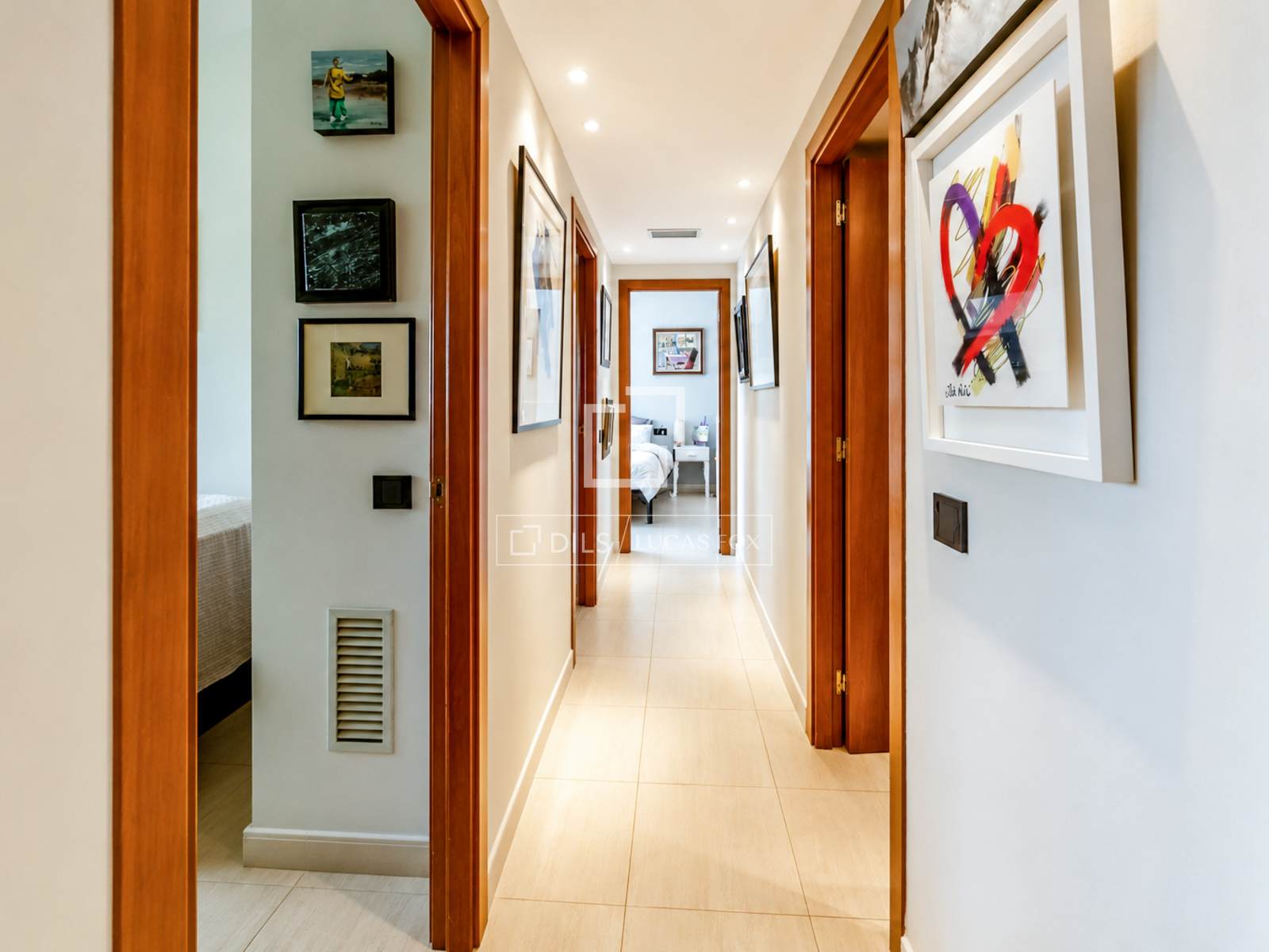 Kattohuoneisto Sitges, Barcelona, Espanja 4 makuuhuonetta, 159 m2 No. 192712