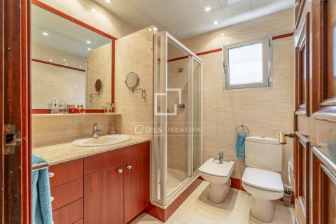 Kattohuoneisto myytävänä Barcelona, Espanja, 7 makuuhuonetta, 180 m2 No. 192710 - kuva 22