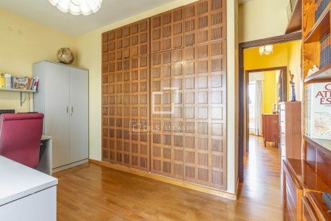 Kattohuoneisto myytävänä Barcelona, Espanja, 7 makuuhuonetta, 180 m2 No. 192710 - kuva 13
