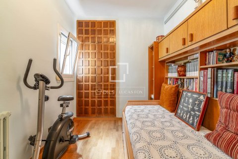 Kattohuoneisto myytävänä Barcelona, Espanja, 7 makuuhuonetta, 180 m2 No. 192710 - kuva 24
