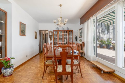 Kattohuoneisto myytävänä Barcelona, Espanja, 7 makuuhuonetta, 180 m2 No. 192710 - kuva 6