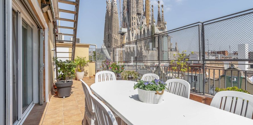 Kattohuoneisto Barcelona, Espanja 7 makuuhuonetta, 180 m2 No. 192710