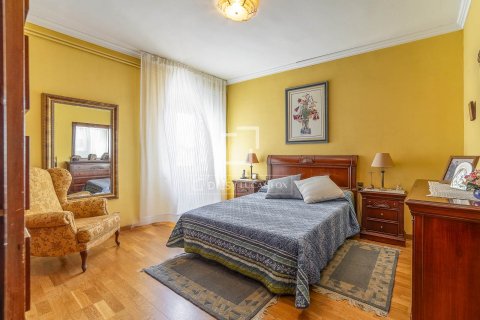 Kattohuoneisto myytävänä Barcelona, Espanja, 7 makuuhuonetta, 180 m2 No. 192710 - kuva 25