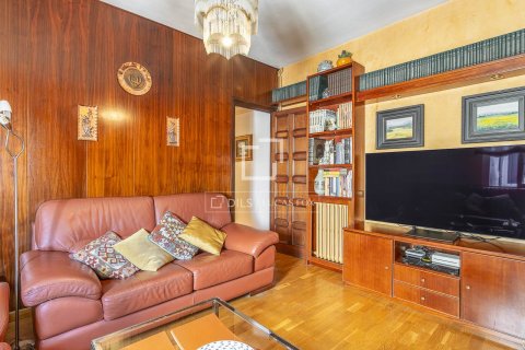 Kattohuoneisto myytävänä Barcelona, Espanja, 7 makuuhuonetta, 180 m2 No. 192710 - kuva 18
