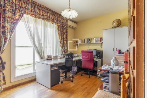 Kattohuoneisto myytävänä Barcelona, Espanja, 7 makuuhuonetta, 180 m2 No. 192710 - kuva 11