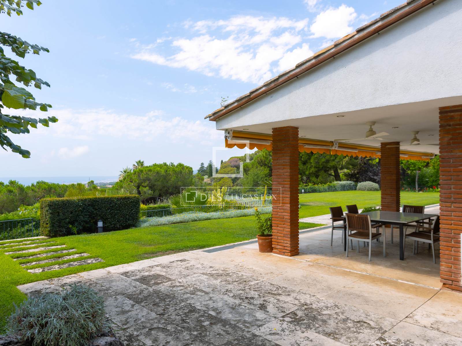 Villa a Sant Vicenc De Montalt, Barcelona, Spagna 7 camere da letto, 637 mq. N° 192714