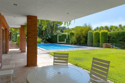 Villa till salu i Sant Vicenc De Montalt, Barcelona, Spanien 7 sovrum, 637 kvm. Nr. 192714 - foto 23