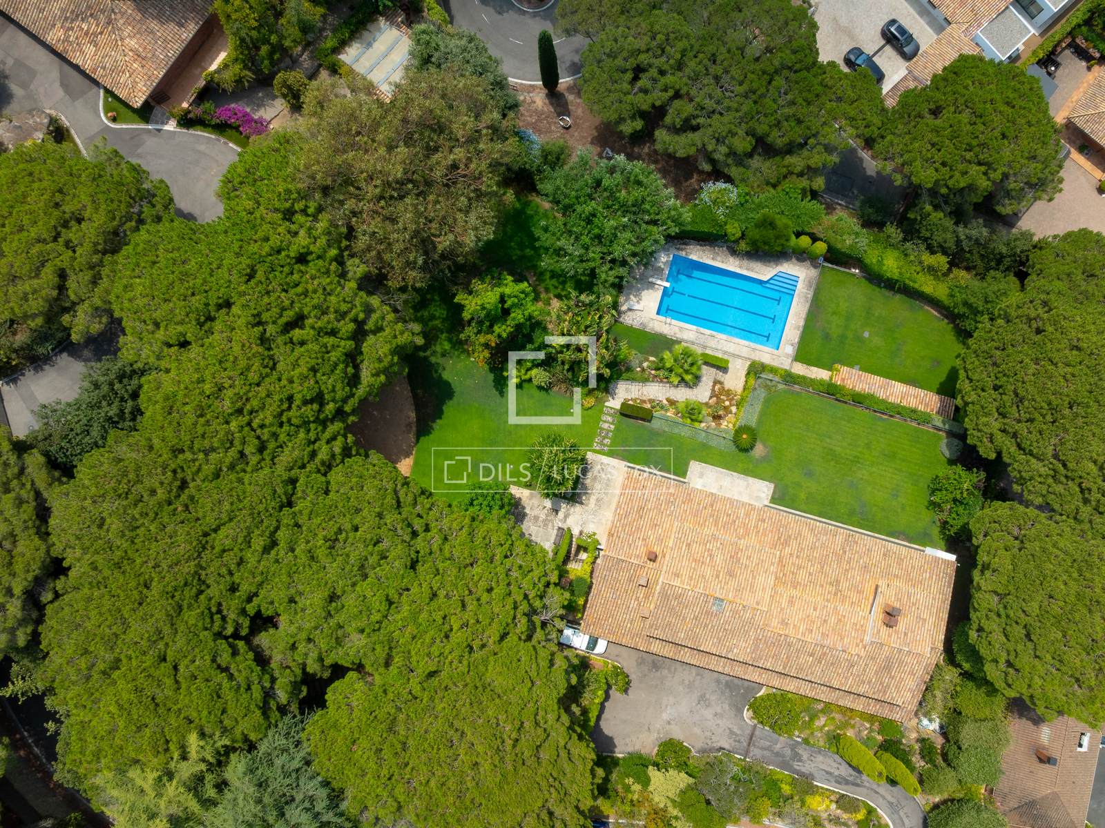 Villa a Sant Vicenc De Montalt, Barcelona, Spagna 7 camere da letto, 637 mq. N° 192714