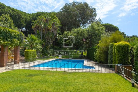 Villa till salu i Sant Vicenc De Montalt, Barcelona, Spanien 7 sovrum, 637 kvm. Nr. 192714 - foto 25