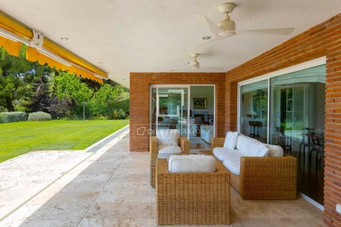 Villa till salu i Sant Vicenc De Montalt, Barcelona, Spanien 7 sovrum, 637 kvm. Nr. 192714 - foto 22