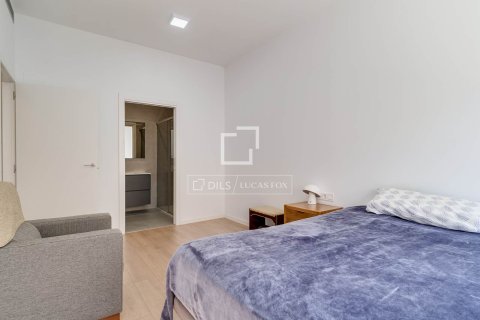Huoneisto myytävänä L'Hospitalet de Llobregat, Barcelona, Espanja, 3 makuuhuonetta, 90 m2 No. 192708 - kuva 25