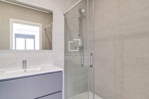 Huoneisto myytävänä L'Hospitalet de Llobregat, Barcelona, Espanja, 3 makuuhuonetta, 90 m2 No. 192708 - kuva 28