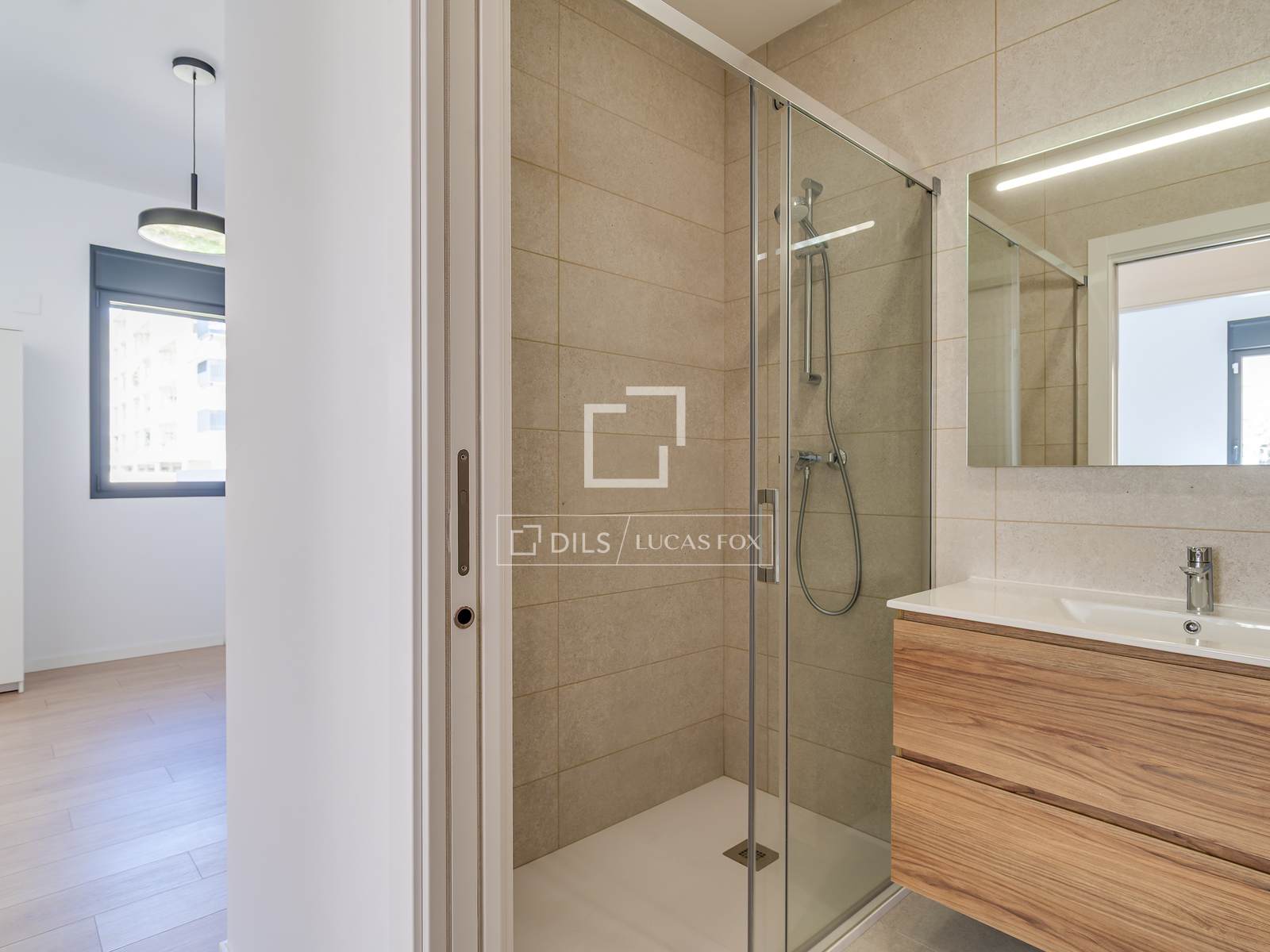 Apartment à L'Hospitalet de Llobregat, Barcelona, Espagne 3 chambres, 90 m2 No. 192708