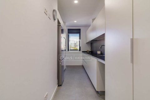 Huoneisto myytävänä L'Hospitalet de Llobregat, Barcelona, Espanja, 3 makuuhuonetta, 90 m2 No. 192708 - kuva 14
