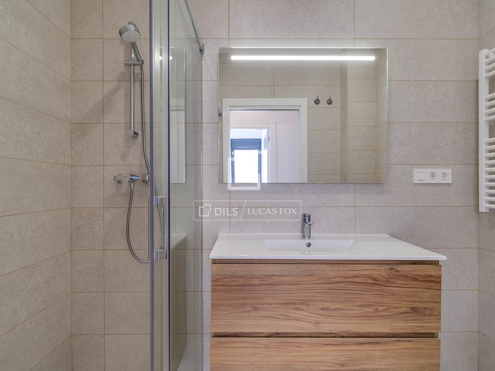 Apartment à L'Hospitalet de Llobregat, Barcelona, Espagne 3 chambres, 90 m2 No. 192708