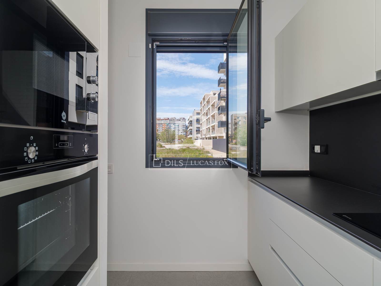 Apartment à L'Hospitalet de Llobregat, Barcelona, Espagne 3 chambres, 90 m2 No. 192708