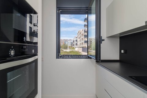 Huoneisto myytävänä L'Hospitalet de Llobregat, Barcelona, Espanja, 3 makuuhuonetta, 90 m2 No. 192708 - kuva 13