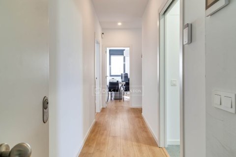 Huoneisto myytävänä L'Hospitalet de Llobregat, Barcelona, Espanja, 3 makuuhuonetta, 90 m2 No. 192708 - kuva 17
