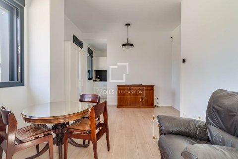 Huoneisto myytävänä L'Hospitalet de Llobregat, Barcelona, Espanja, 3 makuuhuonetta, 90 m2 No. 192708 - kuva 2