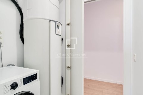 Huoneisto myytävänä L'Hospitalet de Llobregat, Barcelona, Espanja, 3 makuuhuonetta, 90 m2 No. 192708 - kuva 16