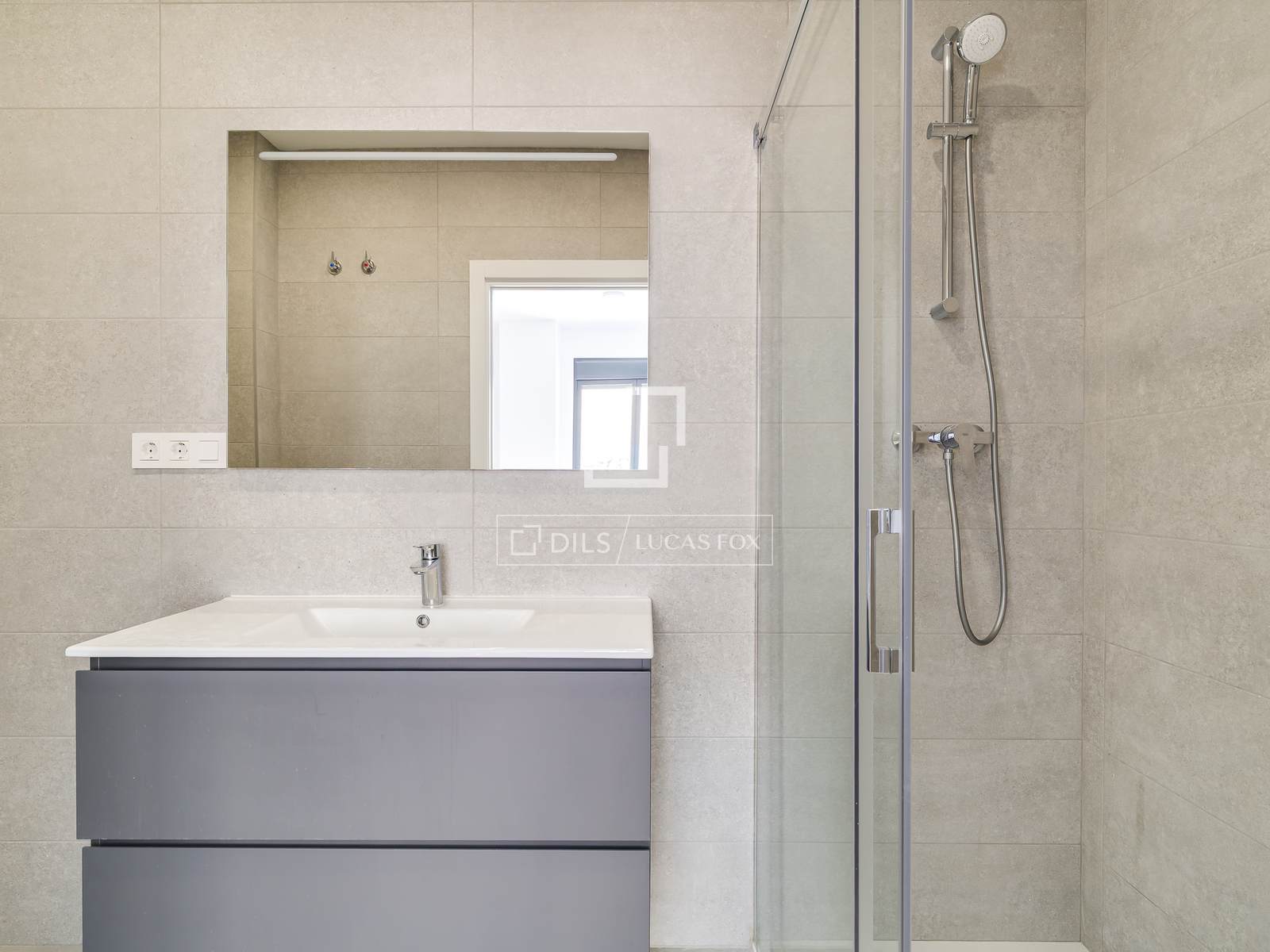 Apartment à L'Hospitalet de Llobregat, Barcelona, Espagne 3 chambres, 90 m2 No. 192708