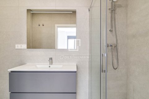 Huoneisto myytävänä L'Hospitalet de Llobregat, Barcelona, Espanja, 3 makuuhuonetta, 90 m2 No. 192708 - kuva 27