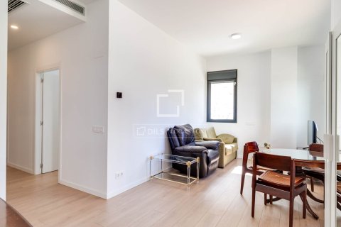 Huoneisto myytävänä L'Hospitalet de Llobregat, Barcelona, Espanja, 3 makuuhuonetta, 90 m2 No. 192708 - kuva 6
