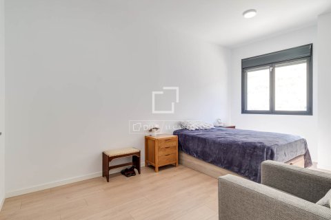 Huoneisto myytävänä L'Hospitalet de Llobregat, Barcelona, Espanja, 3 makuuhuonetta, 90 m2 No. 192708 - kuva 23