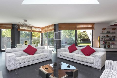 Villa en venta en Sitges, Barcelona, España 5 dormitorios, 890 m2 No. 192713 - foto 5