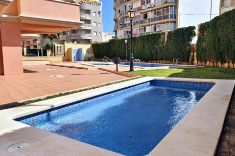 Apartamento en venta en Torrevieja, Alicante, España 2 dormitorios, 63 m2 No. 148016 - foto 7