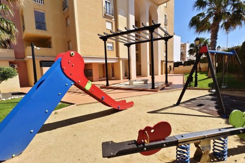 Apartamento en venta en Torrevieja, Alicante, España 2 dormitorios, 63 m2 No. 148016 - foto 5