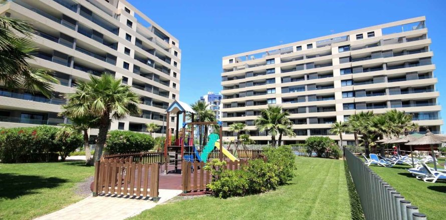 Wohnung in Punta Prima, Alicante, Spanien 3 Schlafzimmer, 154 m2 Nr. 148015