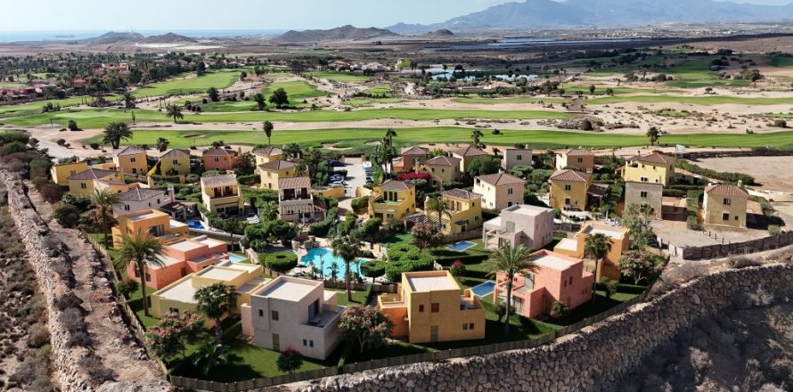 Villa La Algarrobina, Almeria, Spain 4 bedrooms, 135 sq.m. No. 136109