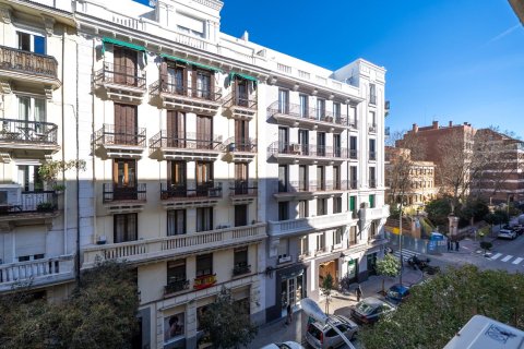 Продажа квартиры в Мадрид, Испания 3 спальни, 150м2 №165894 - фото 23