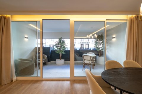 Продажа квартиры в Мадрид, Испания 3 спальни, 150м2 №165894 - фото 20