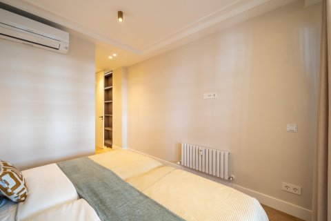 Продажа квартиры в Мадрид, Испания 3 спальни, 150м2 №165894 - фото 29