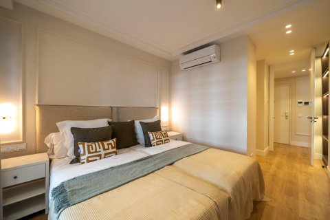 Продажа квартиры в Мадрид, Испания 3 спальни, 150м2 №165894 - фото 28