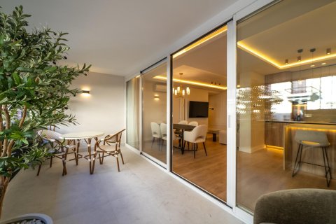 Продажа квартиры в Мадрид, Испания 3 спальни, 150м2 №165894 - фото 1