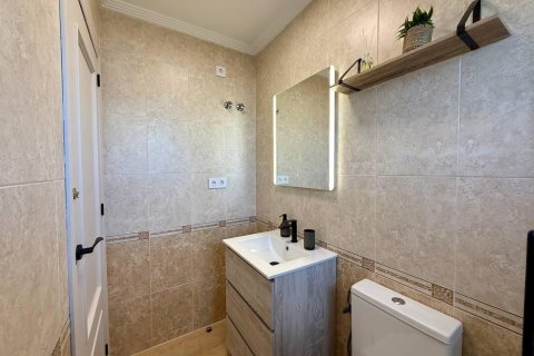 Продажа квартиры в Гуардамар-дель-Сегура, Аликанте, Испания 3 спальни, 79м2 №165895 - фото 26