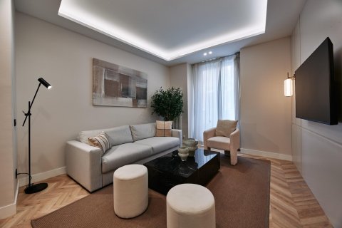 Apartamento en Madrid, España 3 dormitorios, 136 m2 No. 180082