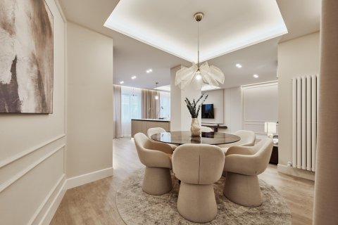 Apartamento en venta en Madrid, España 3 dormitorios, 134 m2 No. 180083 - foto 6