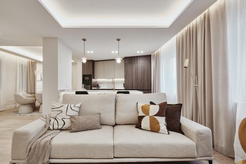 Apartamento en venta en Madrid, España 3 dormitorios, 134 m2 No. 180083 - foto 2