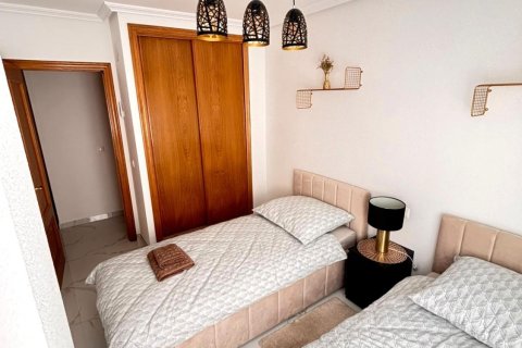 Apartamento en venta en Torrevieja, Alicante, España 3 dormitorios, 86 m2 No. 177477 - foto 18