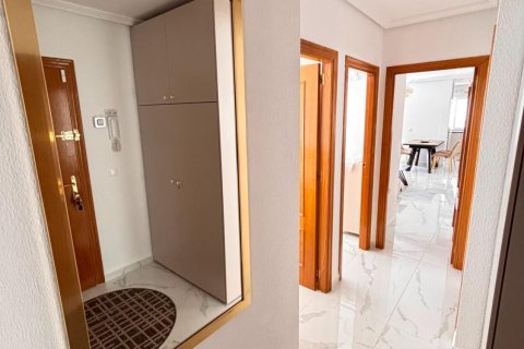 Apartamento en venta en Torrevieja, Alicante, España 3 dormitorios, 86 m2 No. 177477 - foto 19